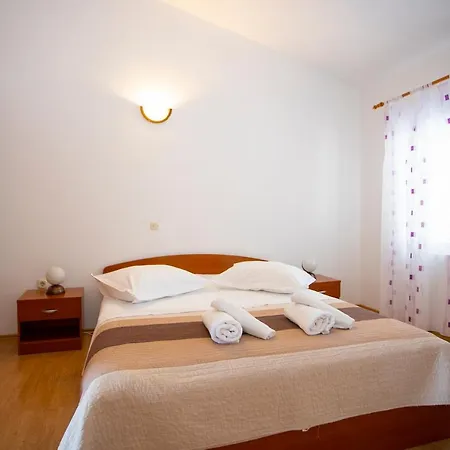Miki Apartment *
