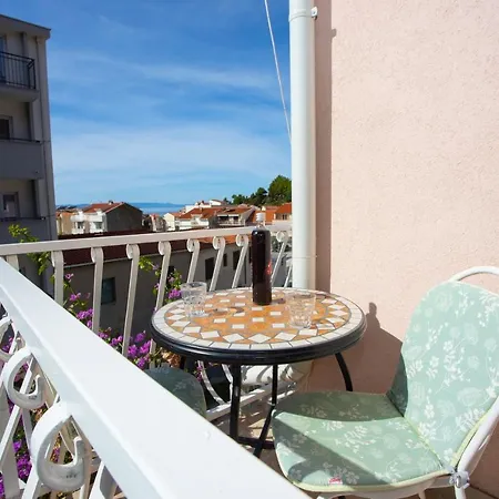 Miki Appartement *