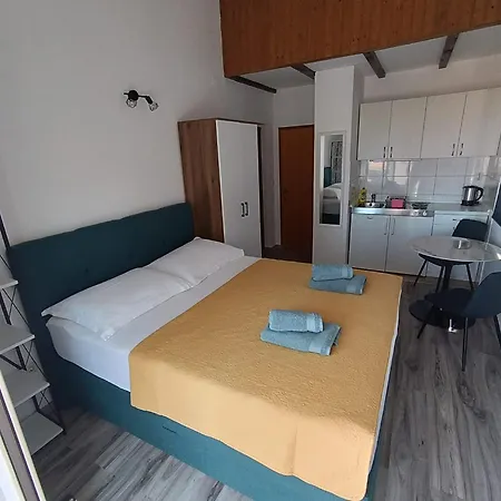 Miki * Podgora (Split-Dalmatia)